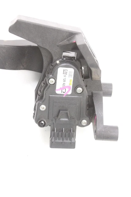 accélérateur Opel CORSA C 9129423 9199356 848375  43 kW 58 HP gasoline 95253 3