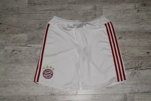 Pantalones cortos bayern múnich adidas talla 15-16Y