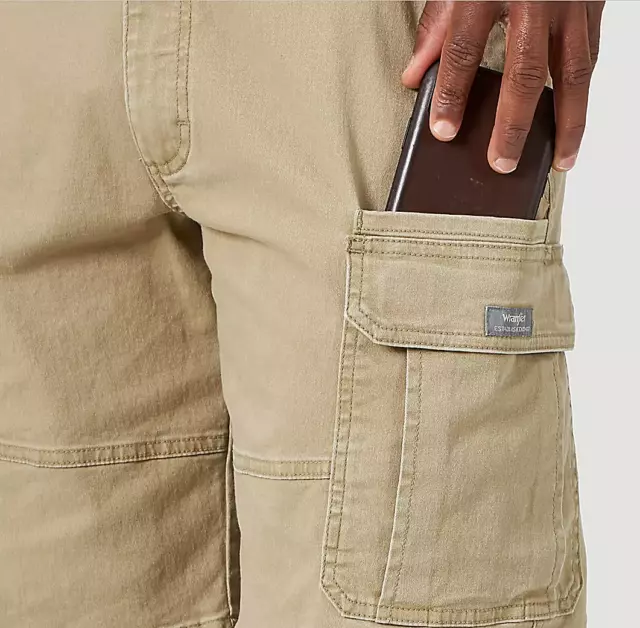 MEN'S WRANGLER CARGO Shorts w/ Stretch Khaki Relaxed Fit Tech Pocket ...