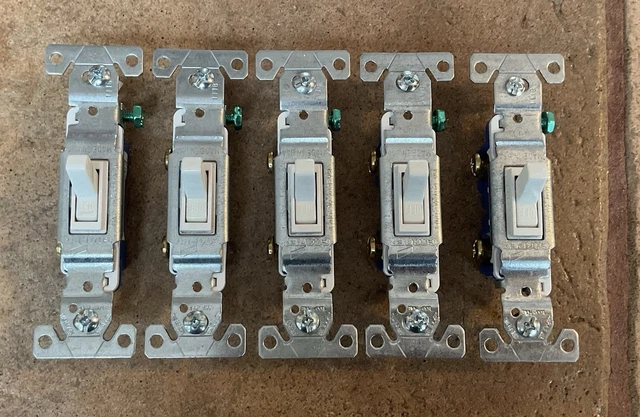 Volakebeing Lot De 2 Entretoises De Prise électrique De 20 Mm Avec Vis De Montage Pour Installation D'interrupteur De Prise, Amélioration De La Profondeur ( Blanc