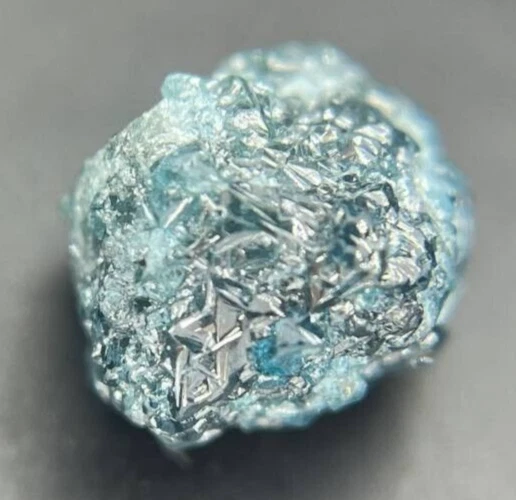 Diamant Brut Naturel 1,80 Carat – Grisâtre – Origine Inde/Afrique – Pièce Unique
