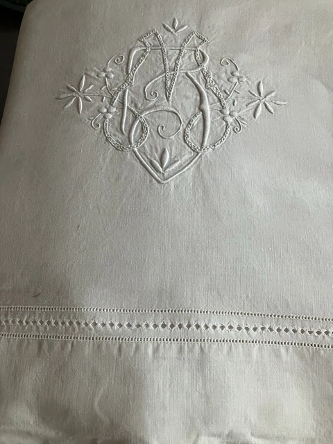 JOLI DRAP EN coton blanc avec broderies et jours en retour 2.25 x