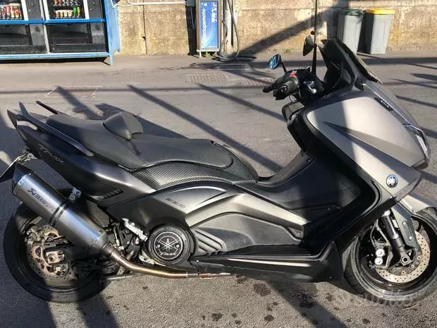 T Max 2017 (Modello 2016) T Max 2017 (Modello 2016)