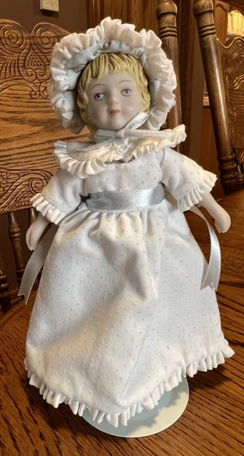 Vintage Avon 1983 Victorian Porcelain Doll 8” tall with stand