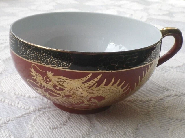 alte Teetasse goldener Drache - große Tasse mit ca. 9,5 cm DM - Lithophanie