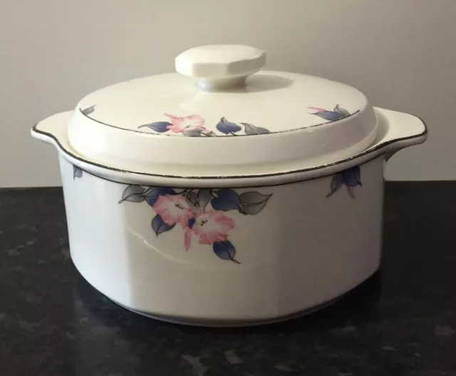 Royal Doulton Bloomsbury (LS1082) Lidded Casserole Dish - Used