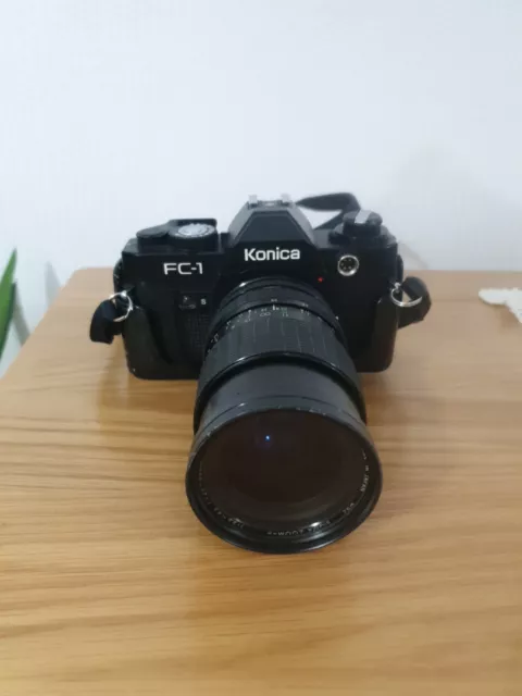 VINTAGE KONICA FC-1 SLR FILM CAMERA. With Sigma Zoom 28 80mm LENS