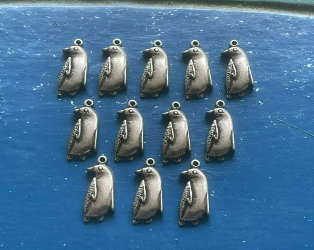 ZOO ANIMAL 12 NICE SMALL PENGUIN  THREE DIMENSIONAL PEWTER CHARMS All New.