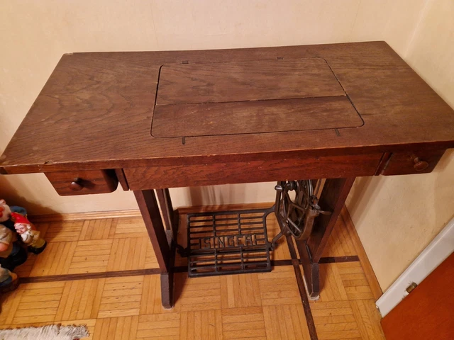 Alte Singer Nähmaschine Mit Tisch Wert ALTE NÄHMASCHINE MIT Tisch * Singer * Abholung in 97359 EUR 64,00
