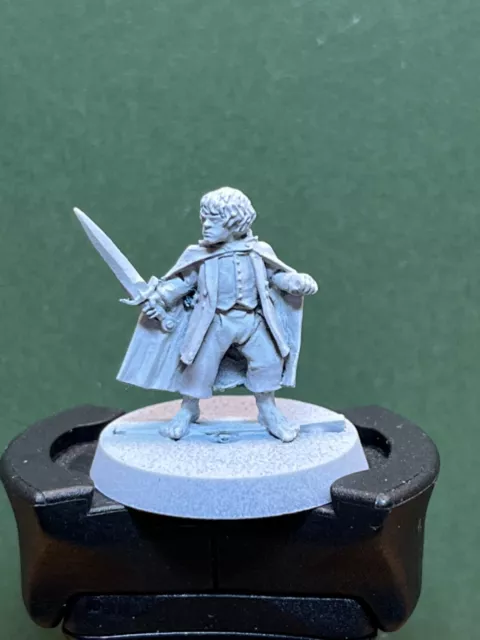 GW Middle Earth SBG Merry - Attack on Weathertop