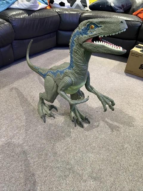 JURASSIC WORLD SUPER Colossal Velociraptor Blue Dinosaur Action Figure ...