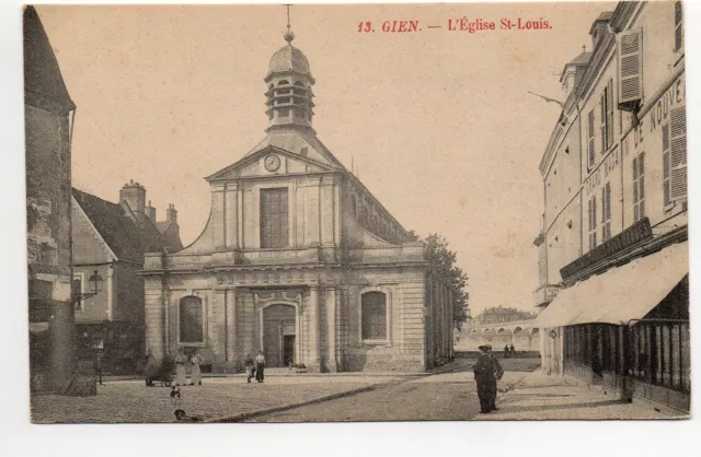 GIEN - Loiret  - CPA 45 - l' église St Louis - Magasin de Nouveautés