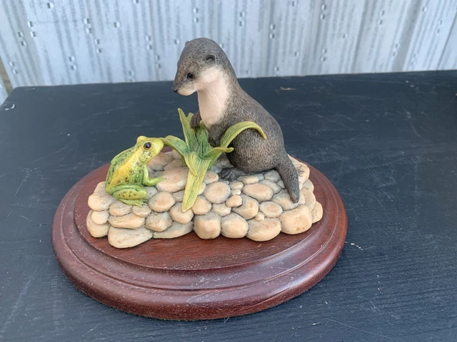 Early Border Fine Arts figurine of  Otter & Frog on Wooden Base  Ray Ayres 1983