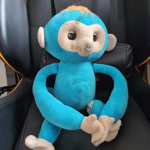 Boris Fingerlings Hugs Plush FINGERLINGS HUGS BORIS 18