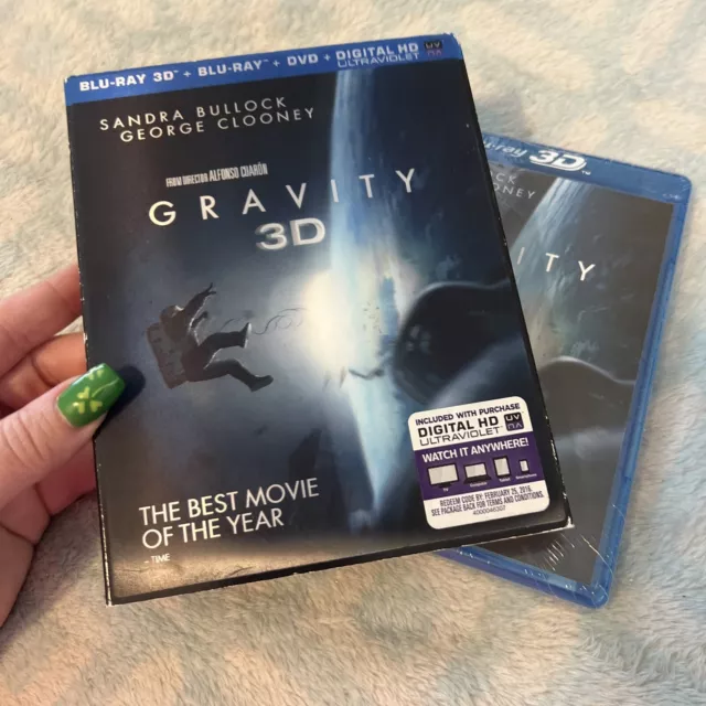 NEW** Gravity (3D Blu-ray + Blu-ray + DVD, 2013) w/ Lenticular Slip Cover READ**