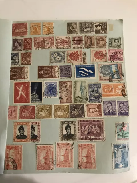 SMALL ALBUM OF WORLD STAMPS, COMMONWEALTH, C. 1940-1960s, INDIA, CHINA, AUS, NZ