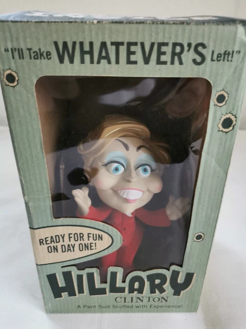 Sammlerobjekt oder politisches Spielzeug - Hillary Clinton Puppe 