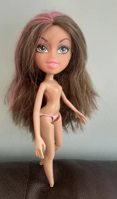 Bratz Doll. Yasmin Selfie Snaps 2015. No Clothes or Feet. Beautiful Doll!