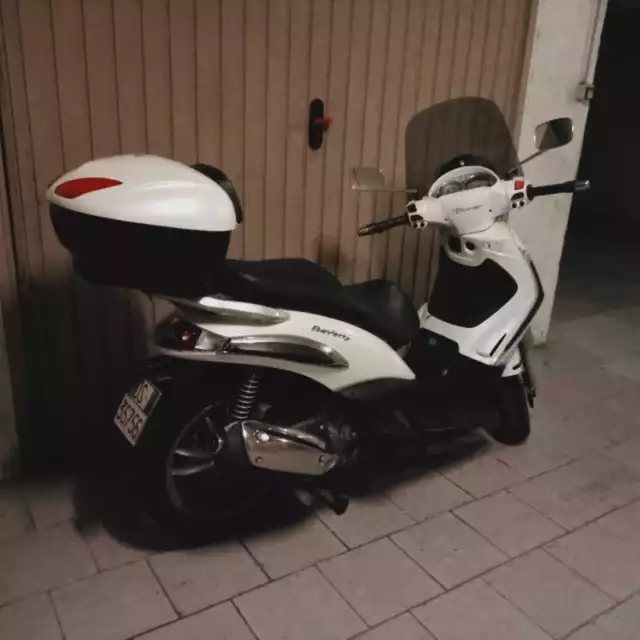 Piaggio Beverly 300 i.e. Piaggio Beverly 300 i.e.