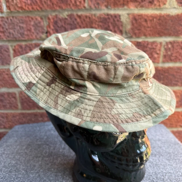 Uniformes, cascos y gorras, Artículos militares  display picture 2