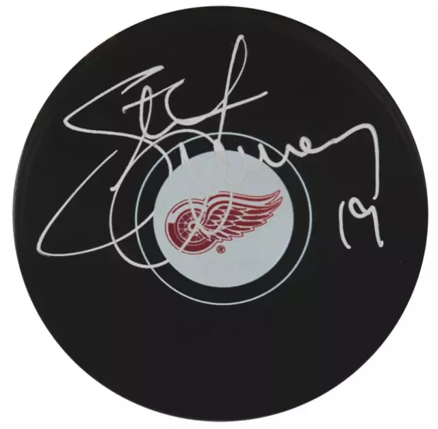 Steve Yzerman Signed Detroit Red Wings Logo Hockey Puck - (Beckett COA)