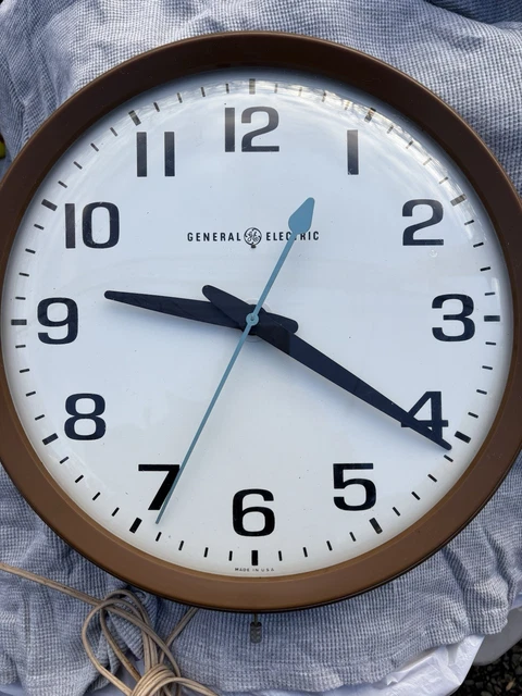 VINTAGE WORKING GENERAL Electric 13 Inch School House Wall Clock Glass ...