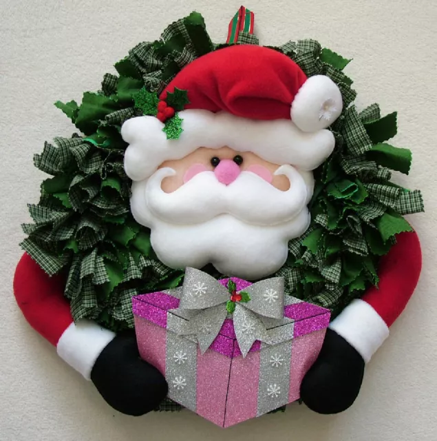 PATCHWORK / QUILTING CHRISTMAS SANTA WREATH SEWING PATTERN by Gail Penberthy