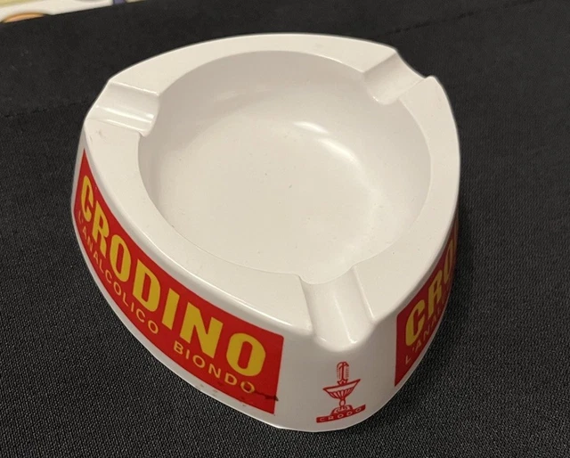 Posacenere in ottone brunito a forma di conchiglia