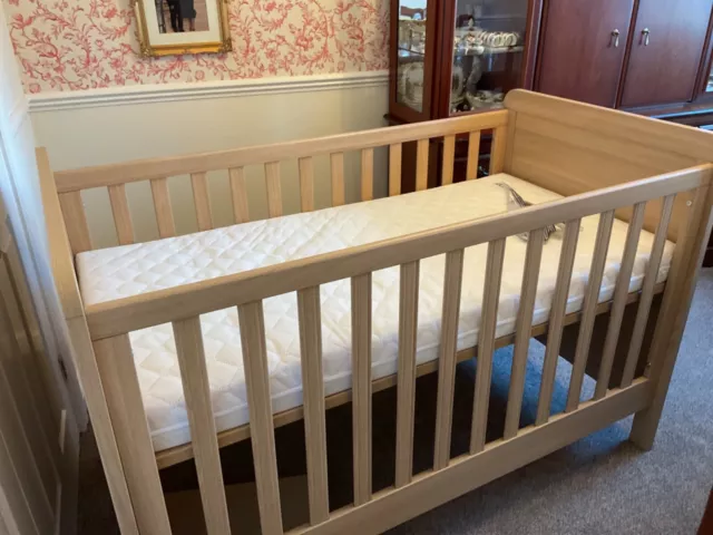 Mamas and papas murano cot bed top
