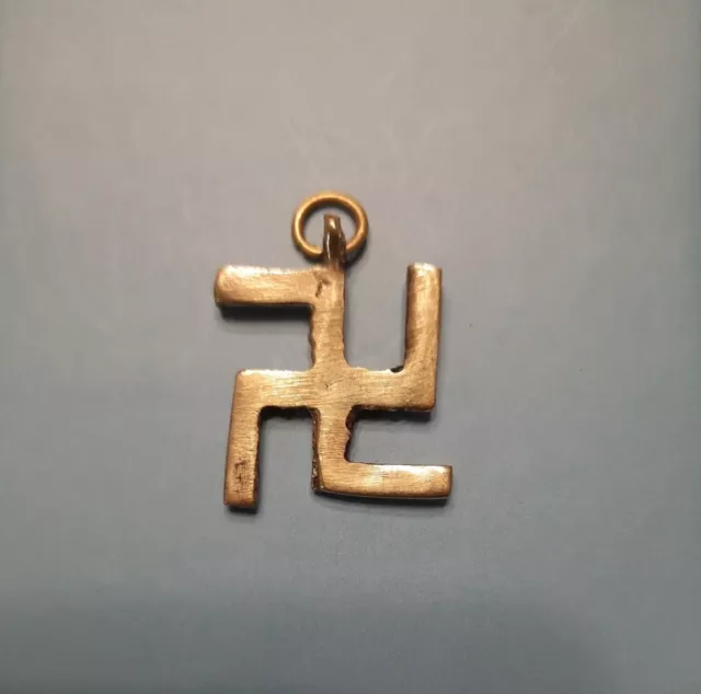 Buddhist Swastika Wan Zi Bronze Pendant 20 x 20 mm (0.787402 inches) Buddhist Swastika Wan Zi Bronze Pendant 20 x 20 mm (0.787402 inches)
