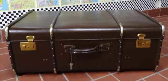 Antiker grosser Koffer Überseekoffer Oldtimer dekorativer Reisekoffer