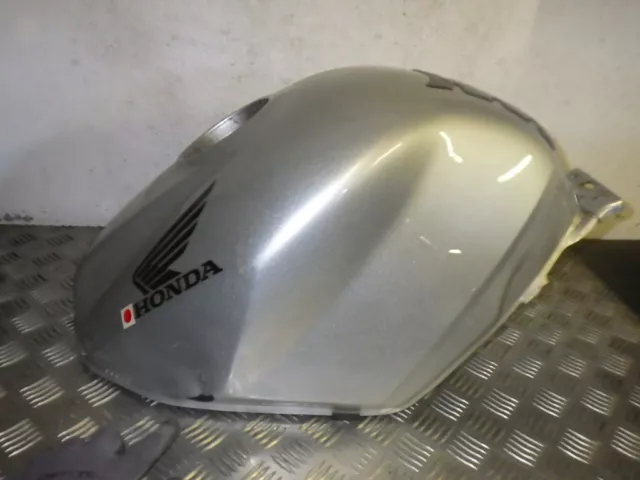 Honda VFR 800 V-TEC  - Reservoir ( avec coup )