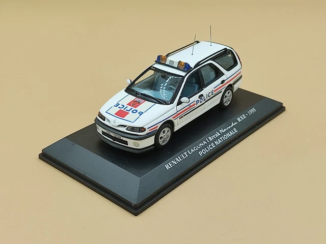1/43 Renault Laguna Break Nevada RXE Police 1998 Universal Hobbies UH M6