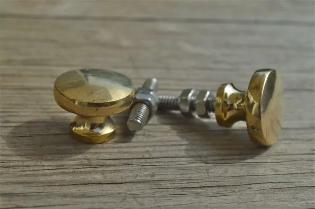 A pair of superb quality antique brass furniture knobs handle knob Z12