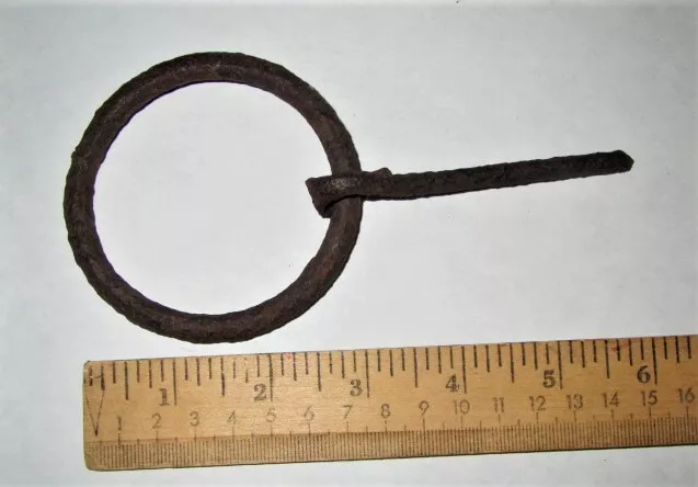 ANTIQUE WROUGHT IRON HAND FORGED MADE BLACKSMITH MADE 3" LOOP POST Shackle