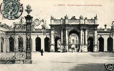 CPA 54 NANCY arc de triomphe vu de la place carrière