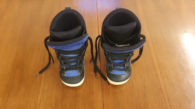 scarponi da snowboard da bambino taglia 30 con lacci
