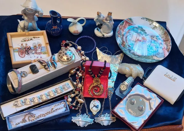 Deceased Estate Collectables, Jewellery Job Lot