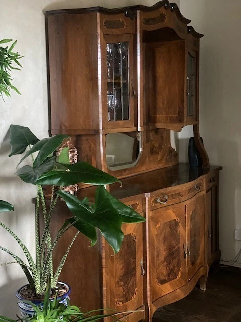 Credenza in noce stile Napoleone III metà 800 con intarsi e vetri originali