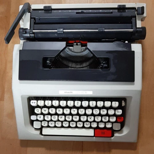 Typewriterolivetti LETTERA. 42.