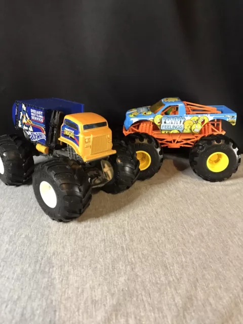 Hot Wheels Monster Truck Oversized Gotta Dump Diecast Vehicle 1:24 Scale