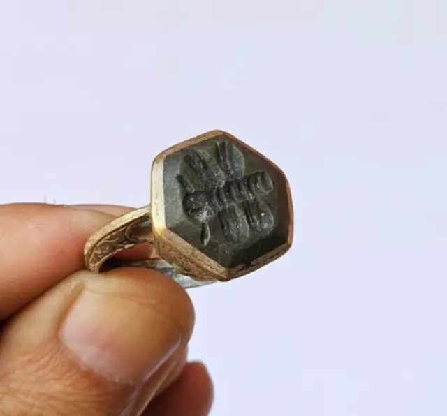Antique Black Intaglio Bee Face Egyptian Engraved Bronze Signet Roman Style Ring