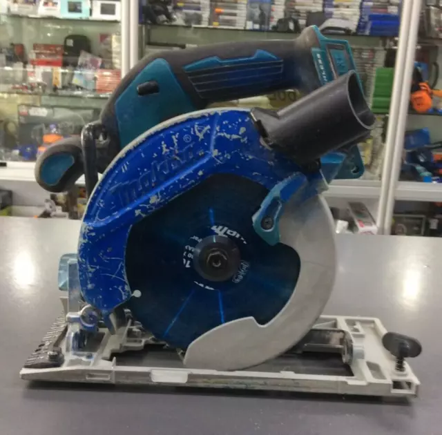 Makita 18V 165mm Brushless Circular Saw - Skin Only DHS680