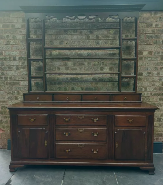 Stunning George III Antique Oak Plate Back Dresser Sideboard Cabinet.