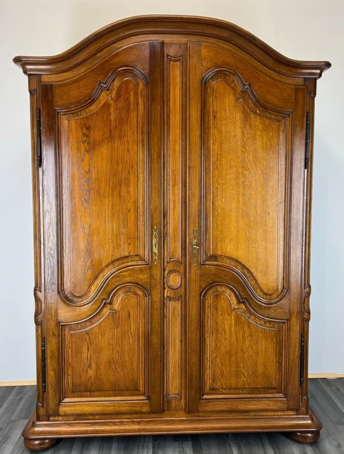 Amazing French Carved 2 door Armoire Wardrobe (LOT 2546)