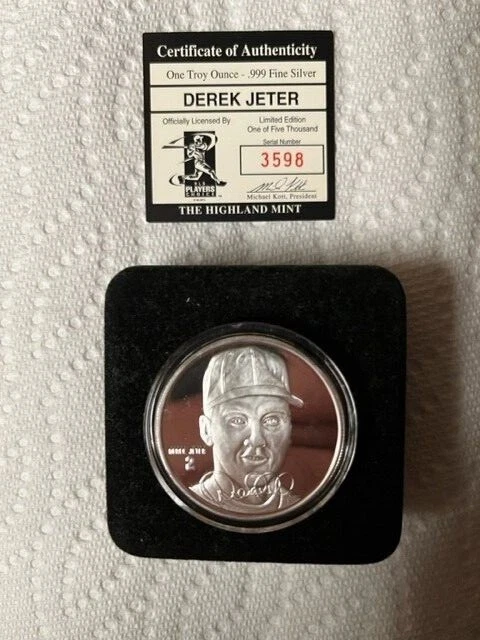 Derek Jeter Highland Mint Silver Coin Limited Edition 3598/5000 .999 FINE SILVER Derek Jeter Highland Mint Silver Coin Limited Edition 3598/5000 .999 FINE SILVER
