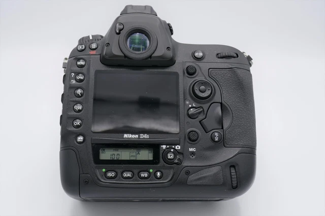Nikon D4s Pro FX Full Frame DSLR Camera Body Only- CF & XQD - LOW SHUTTER COUNT