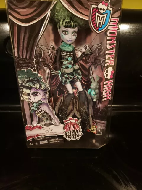 Monster High Freak Du Chic Twyla Doll Rare Circus Ghouls Mattel Boxed 2014 New