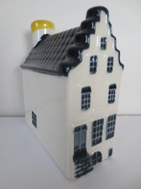 KLM MINIATURE BLUE DELFT DUTCH HOUSE - Number 2