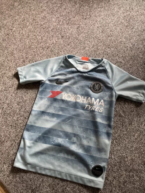 Chelsea Kids Football Shirt. Size 6-8 Yrs